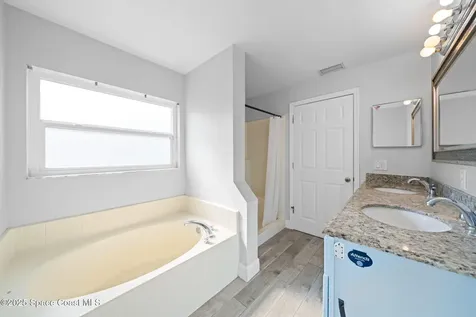 941 Palo Alto Street SE Palm Bay FL 32909