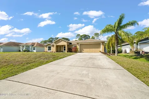 941 Palo Alto Street SE Palm Bay FL 32909