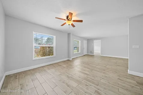 941 Palo Alto Street SE Palm Bay FL 32909