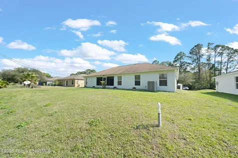 935 Palo Alto Street SE Palm Bay FL 32909