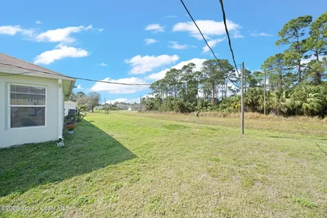 935 Palo Alto Street SE Palm Bay FL 32909
