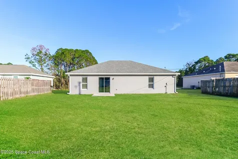 2110 Wagonwheel Avenue SE Palm Bay FL 32909