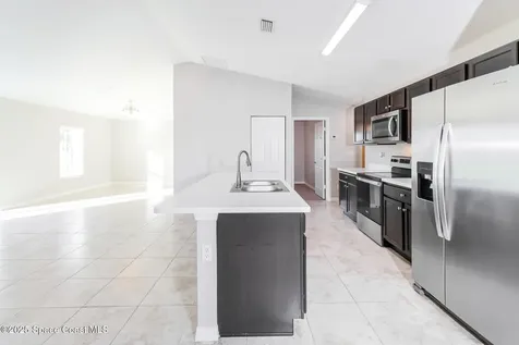2110 Wagonwheel Avenue SE Palm Bay FL 32909