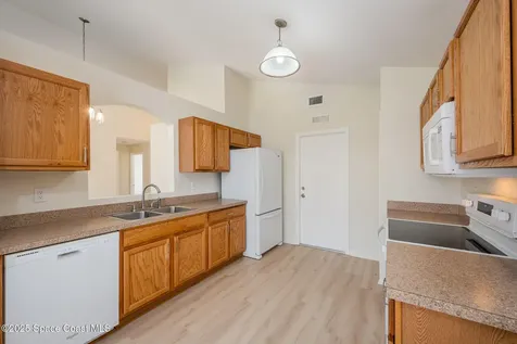 741 Campina Avenue SE Palm Bay FL 32909