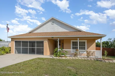 741 Campina Avenue SE Palm Bay FL 32909