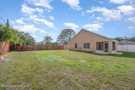 741 Campina Avenue SE Palm Bay FL 32909