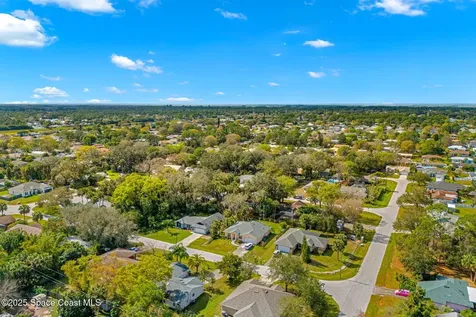 870 Brookson Avenue NW Palm Bay FL 32907