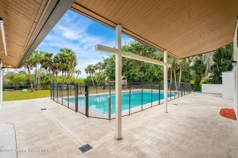 2010 S Courtenay Parkway Merritt Island FL 32952