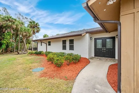 2010 S Courtenay Parkway Merritt Island FL 32952