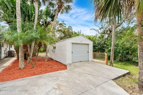 2010 S Courtenay Parkway Merritt Island FL 32952