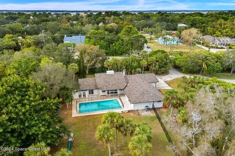 2010 S Courtenay Parkway Merritt Island FL 32952
