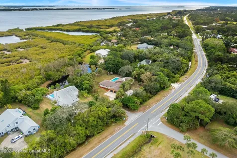 2010 S Courtenay Parkway Merritt Island FL 32952