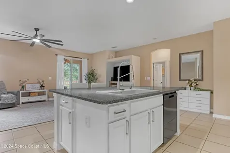 2535 Hagoplan Avenue SW Palm Bay FL 32908