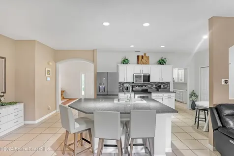 2535 Hagoplan Avenue SW Palm Bay FL 32908