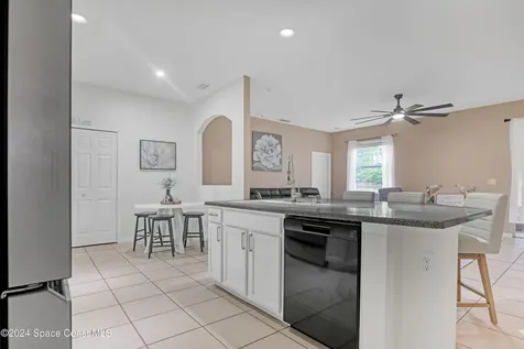 2535 Hagoplan Avenue SW Palm Bay FL 32908
