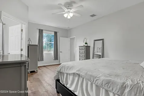 2535 Hagoplan Avenue SW Palm Bay FL 32908