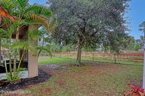 2535 Hagoplan Avenue SW Palm Bay FL 32908
