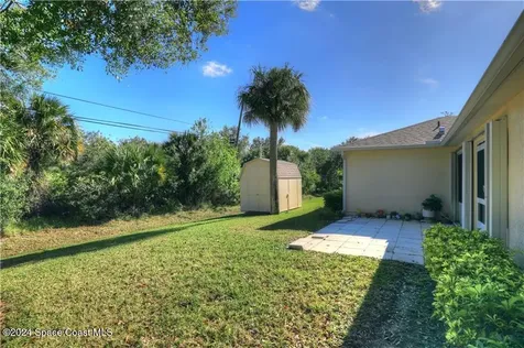 9260 102nd Avenue Vero Beach FL 32967
