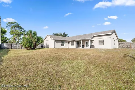 1172 Malone Street NW Palm Bay FL 32907