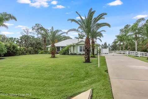 4153 Red Bay Street Grant FL 32949