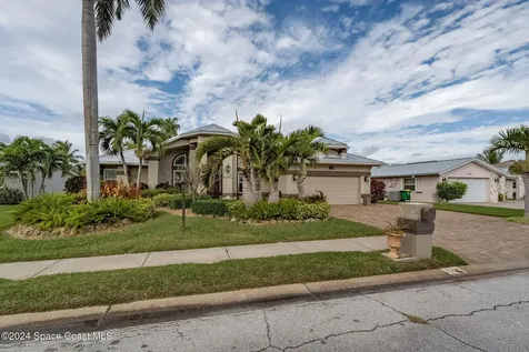 218 Via De La Reina Merritt Island FL 32953