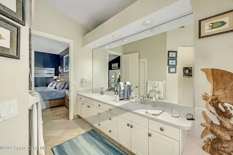 218 Via De La Reina Merritt Island FL 32953