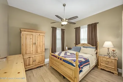 218 Via De La Reina Merritt Island FL 32953