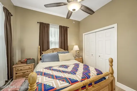 218 Via De La Reina Merritt Island FL 32953