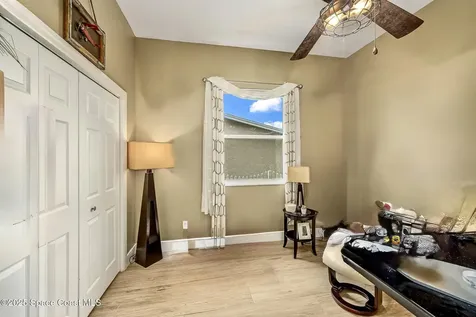 218 Via De La Reina Merritt Island FL 32953