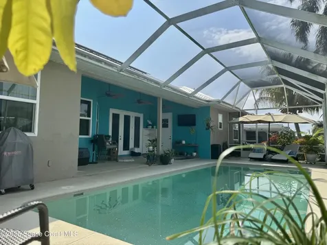 218 Via De La Reina Merritt Island FL 32953