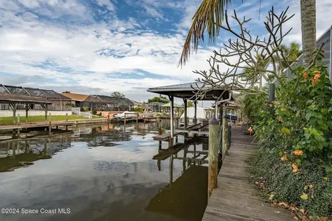 218 Via De La Reina Merritt Island FL 32953