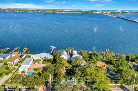 1621 Pineapple Avenue Melbourne FL 32935