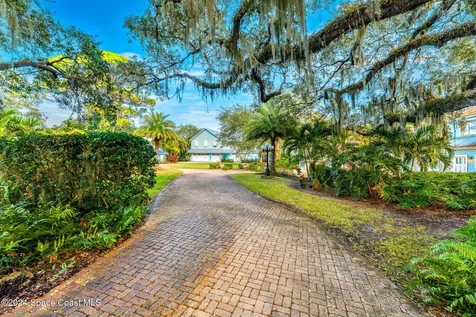 1621 Pineapple Avenue Melbourne FL 32935