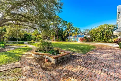 1621 Pineapple Avenue Melbourne FL 32935
