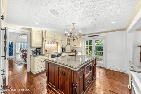 1621 Pineapple Avenue Melbourne FL 32935