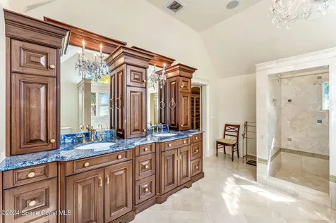 1621 Pineapple Avenue Melbourne FL 32935