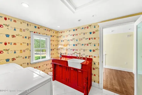 1621 Pineapple Avenue Melbourne FL 32935