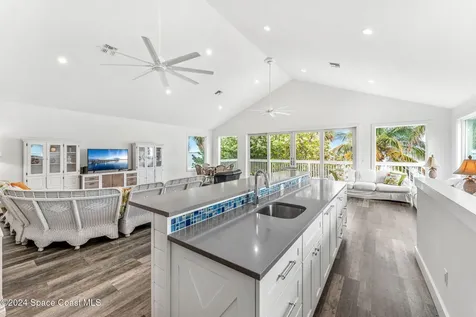 1621 Pineapple Avenue Melbourne FL 32935