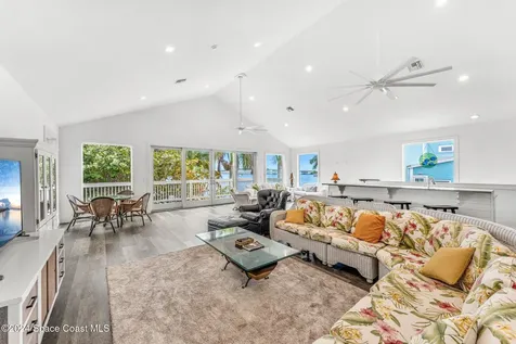 1621 Pineapple Avenue Melbourne FL 32935