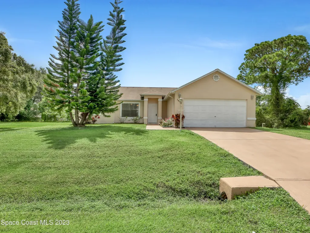 1460 Heartwellville Street NW Palm Bay FL 32907