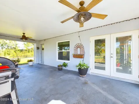 1055 Wesberry Street SE Palm Bay FL 32909