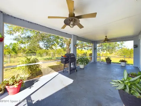 1055 Wesberry Street SE Palm Bay FL 32909