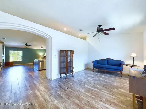 1055 Wesberry Street SE Palm Bay FL 32909