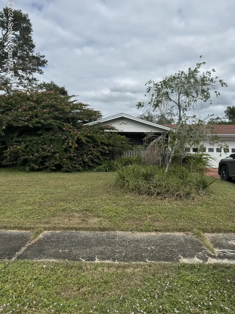 2740 Hillcrest Avenue Titusville FL 32796