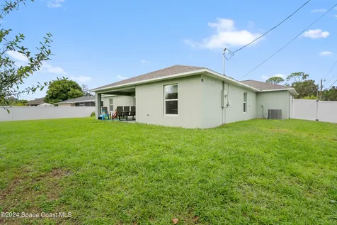 1084 Sally Street SE Palm Bay FL 32909