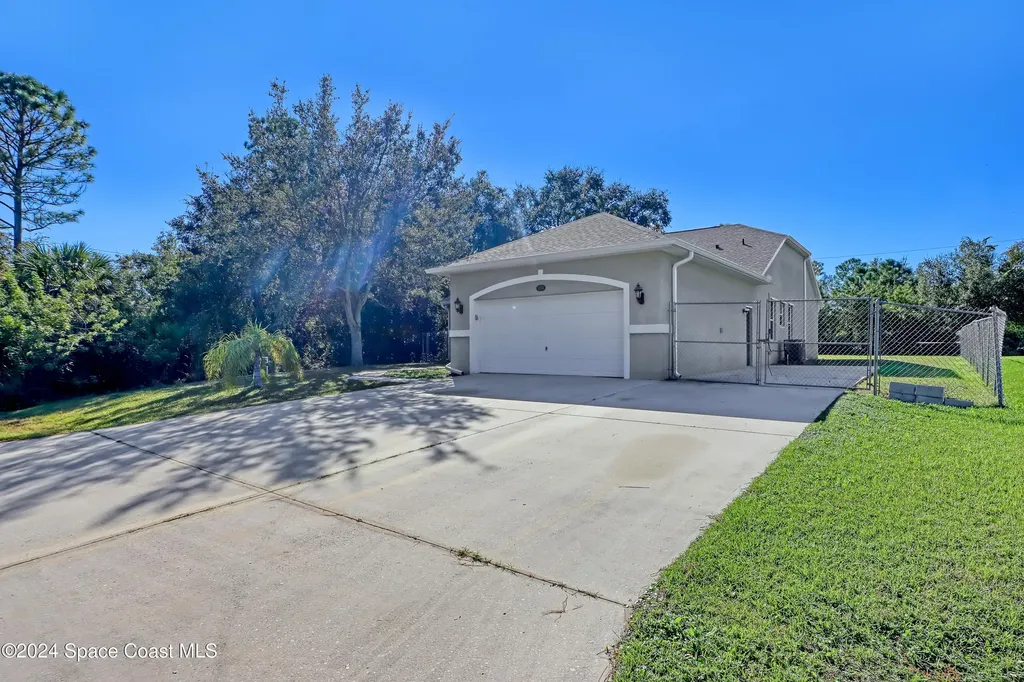 3194 Tropical Circle SE Palm Bay FL 32909