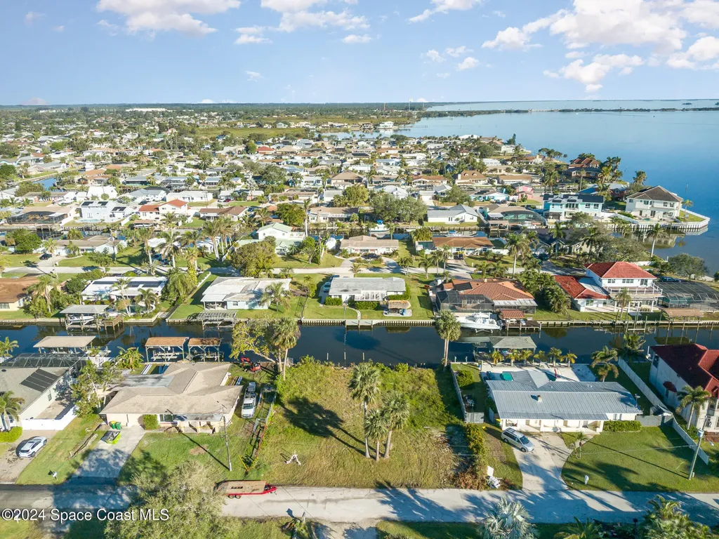 1740 Wavecrest Street Merritt Island FL 32952