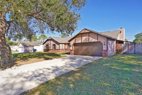 189 Chicory Avenue NE Palm Bay FL 32907