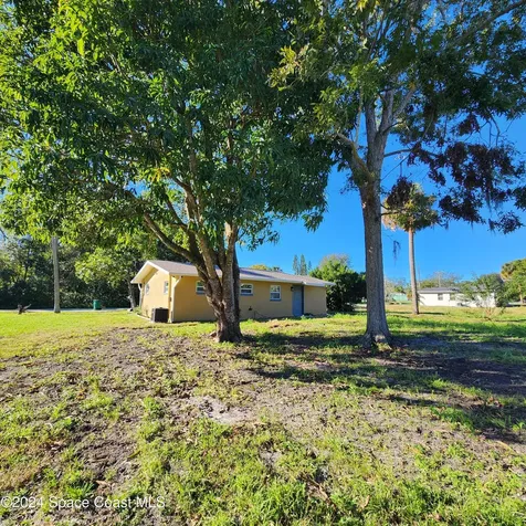 2630 E Main Street Mims FL 32754