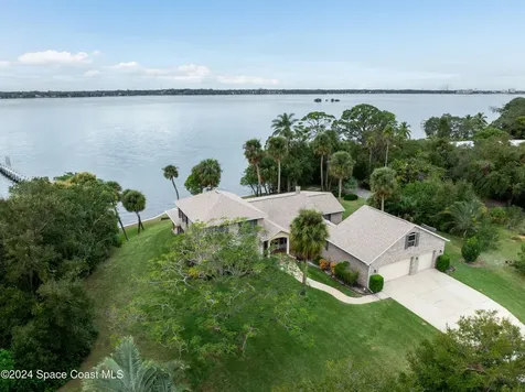 401 Swann Grove Lane Merritt Island FL 32952